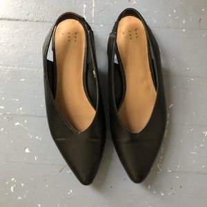 Black pointed toe sling back flats
